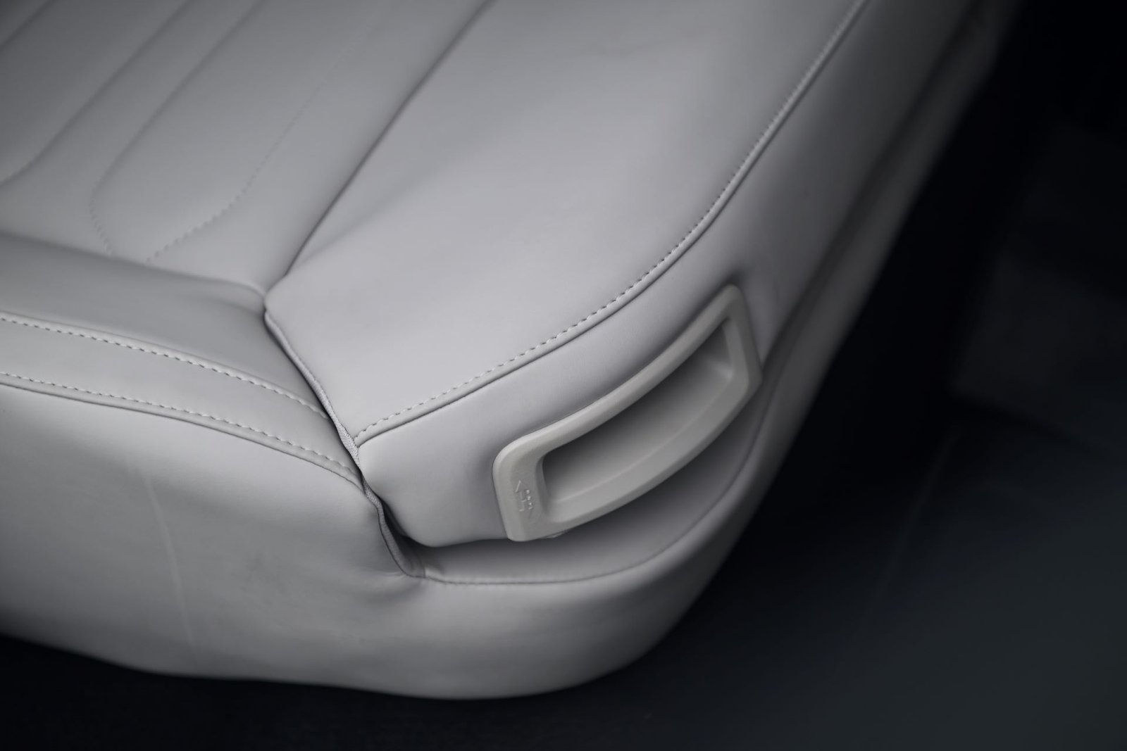 Citroen Basalt adjustable thigh support