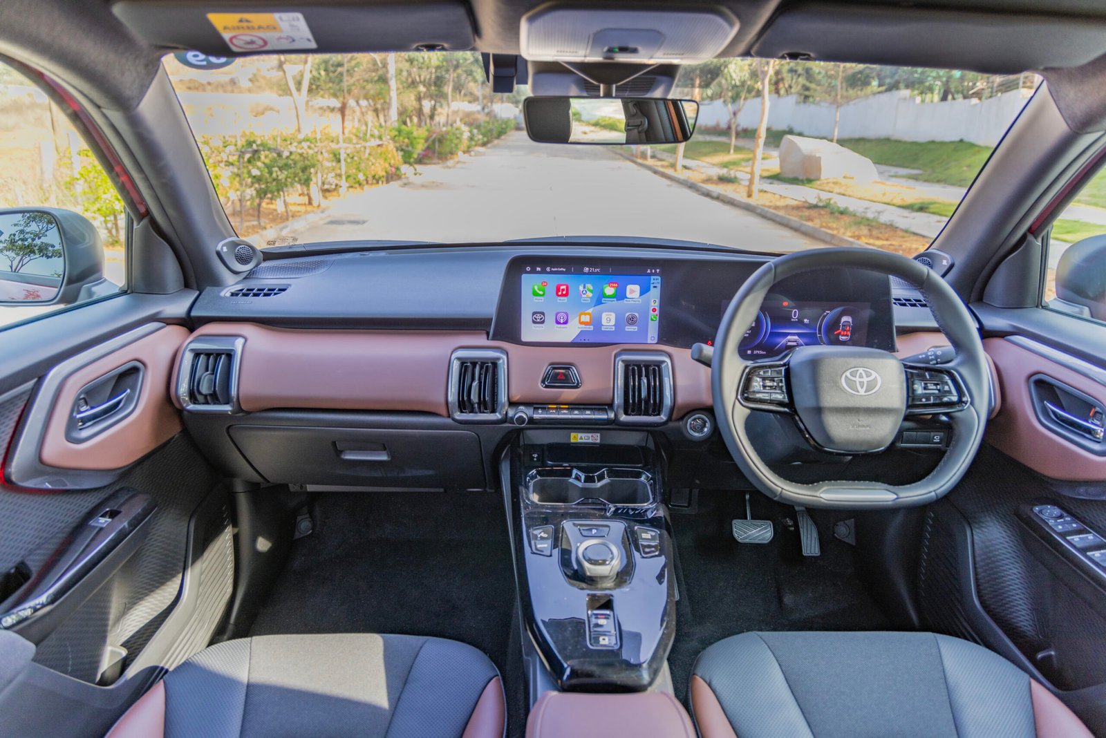 Toyota Urban Cruiser Ebella dash layout